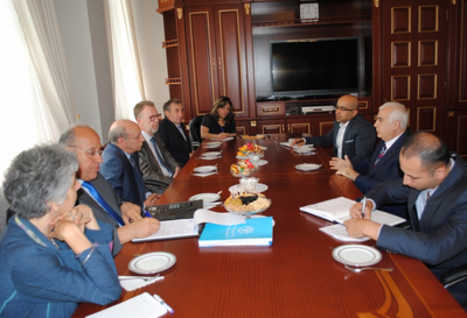 Azerbaijani minister of agriculture meets UNFAO Director General`s special adviser