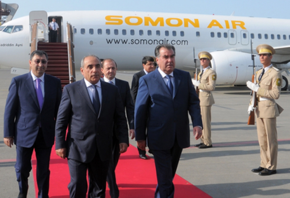 Le Président du Tadjikistan M.Emomali Rahmon est arrivé en visite officielle en Azerbaïdjan