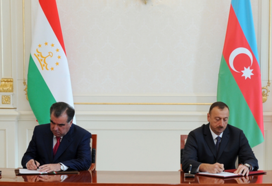 La cérémonie de signature des documents azerbaïdjano-tadjiks