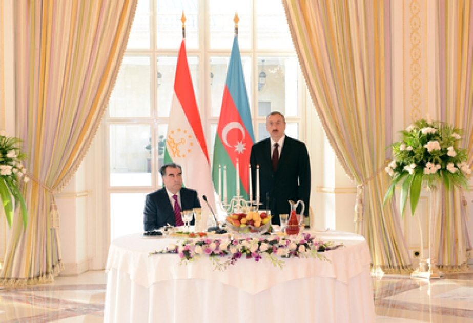 Dîner officiel offert en l’honneur du président tadjik