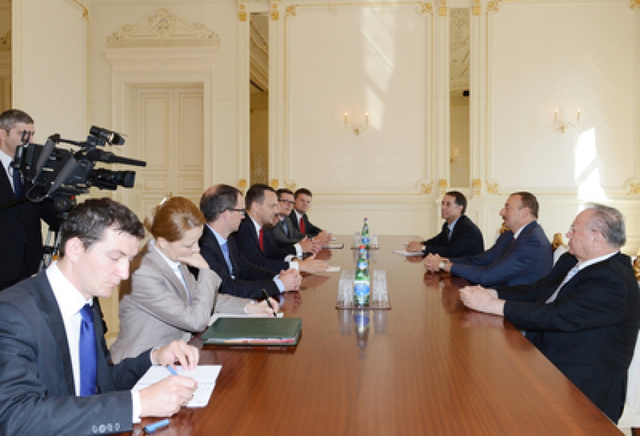 Le président azerbaïdjanais Ilham Aliyev a reçu la délégation conduite par le ministre polonais des Affaires étrangères