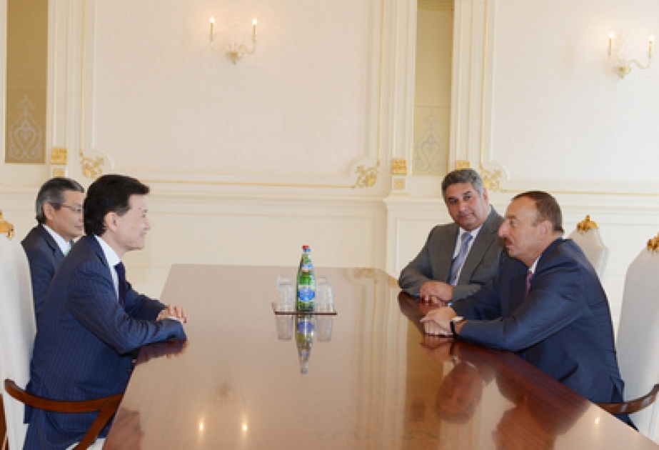 Le président de la République d’Azerbaïdjan M. Ilham Aliyev, a reçu le président de la Fédération internationale des échecs