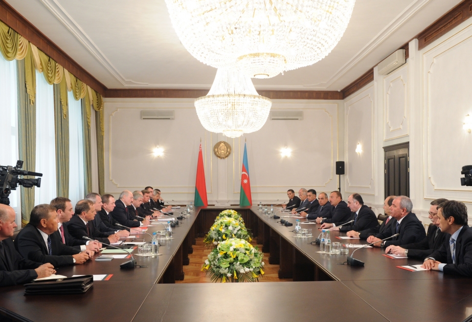 Azərbaycan və Belarus prezidentlərinin geniş tərkibdə görüşü