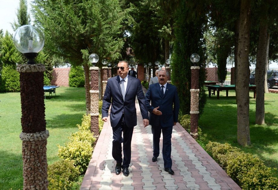 Bayraq Meydanı və Gənclər Parkı cəlilabadlıların sevimli istirahət məkanına çevrilmişdir