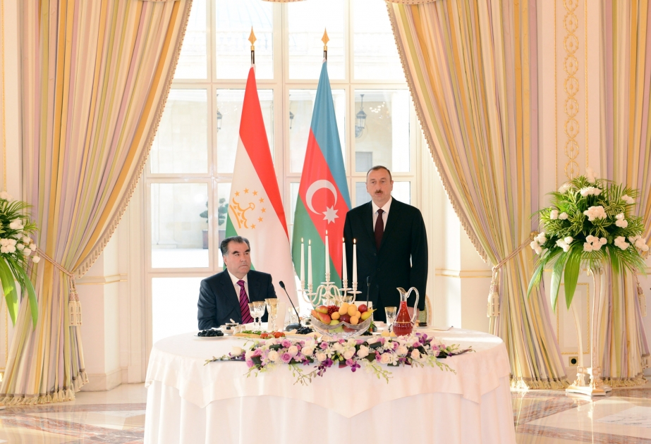 Ali qonağın şərəfinə