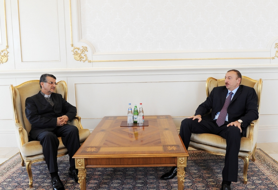 Prezident İlham Əliyev İranın Azərbaycandakı səfirini diplomatik fəaliyyətinin başa çatması ilə əlaqədar qəbul etmişdir