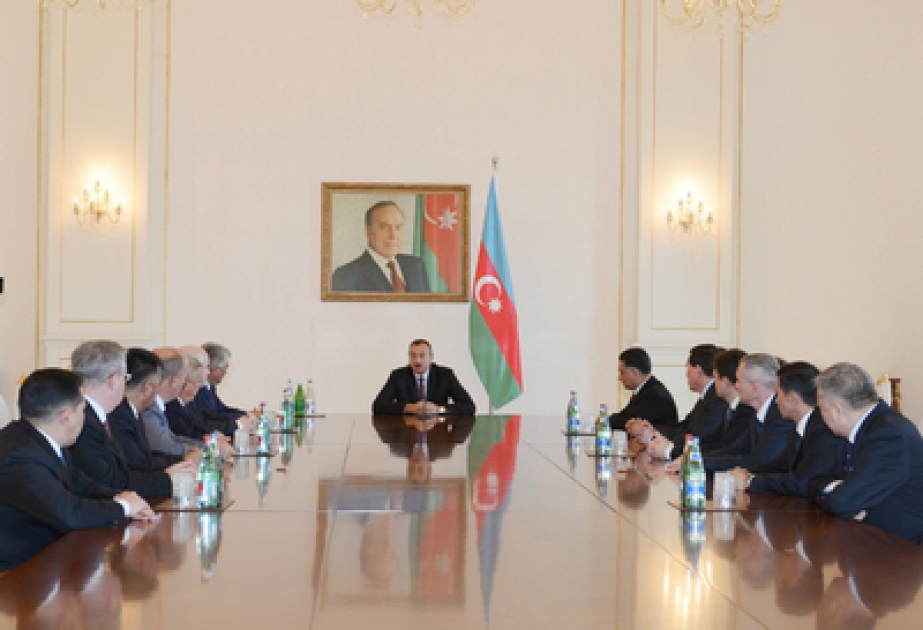 Le président azerbaïdjanais M. Ilham Aliyev a reçu les participants de la réunion de Bakou du Conseil des Ministres des Affaires Intérieures des pays membres de la CEI