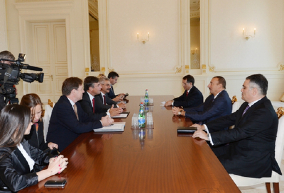 Le président azerbaïdjanais M. Ilham Aliyev a reçu la délégation dirigée par le vice- premier ministre des Pays – Bas