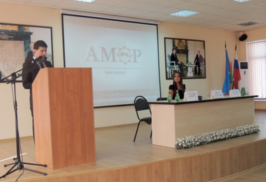 Mme Leyla Aliyeva, présidente de l’Organisation des jeunes azerbaïdjanais en Russie a rencontré les membres de l’OJAR