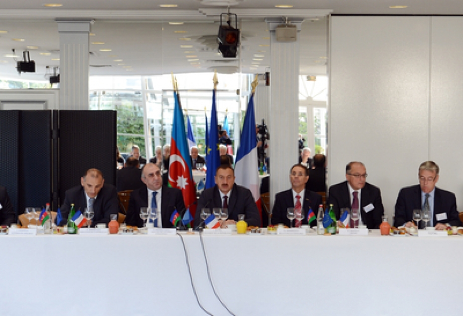 Le président azerbaïdjanais Ilham Aliyev a rencontré les hommes d’affaires français à Paris