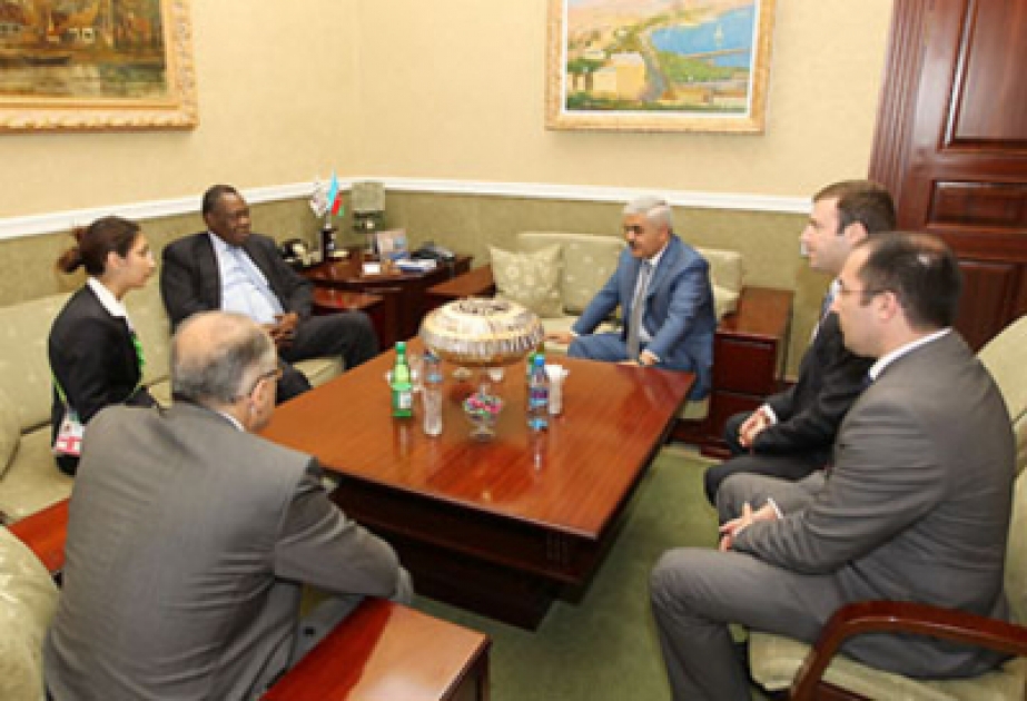 Le président de l’AFFA Rovnag Abdoullayev s’est entretenu avec le vice-président de la FIFA