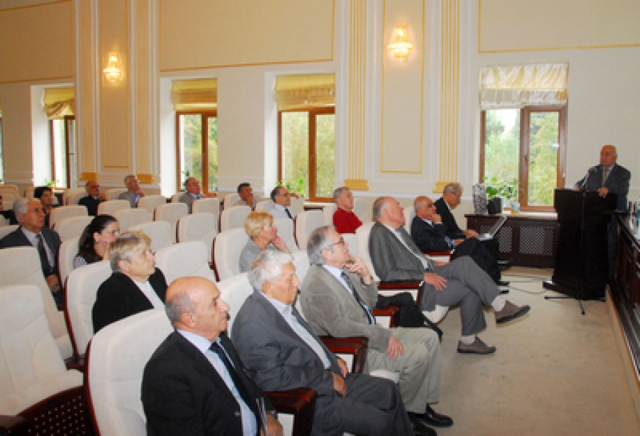 La réunion annuelle du Conseil Scientifique de l’Association internationale des Académies
des Sciences se poursuit à Bakou