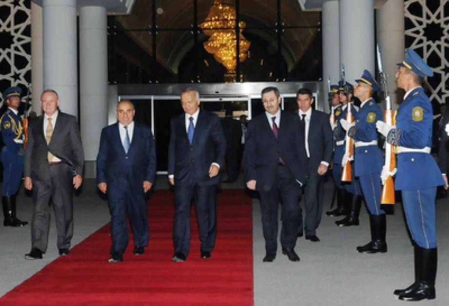 Fin de la visite officielle du président ouzbek M. Islam Kerimov en République d’Azerbaïdjan
