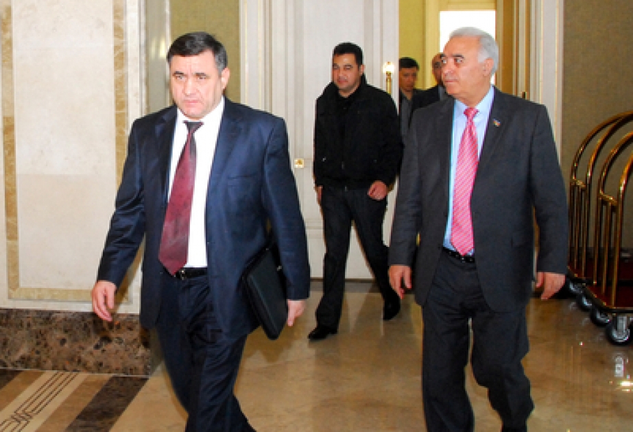 Ilgizar Sabirov, président du Sénat ouzbek, est en visite en Azerbaïdjan