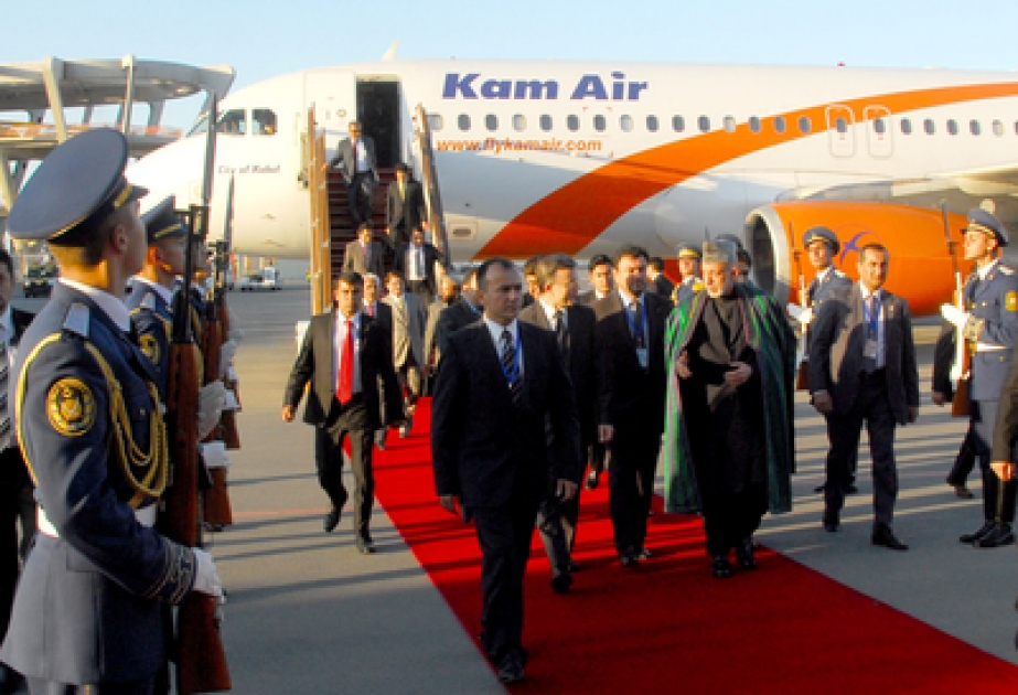Le président afghan Hamid Karzaï est arrivé en visite en Azerbaïdjan