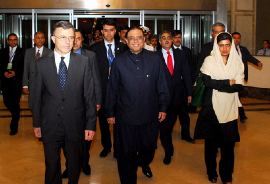 Le président pakistanais Asif Ali Zardari est arrivé en visite en Azerbaïdjan