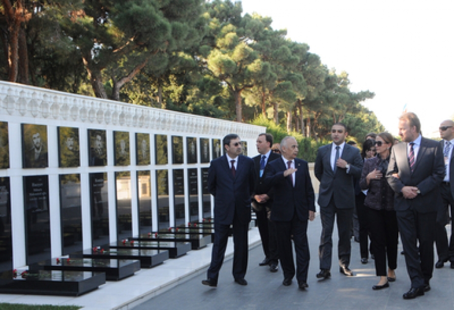 Hommage à la mémoire des martyrs