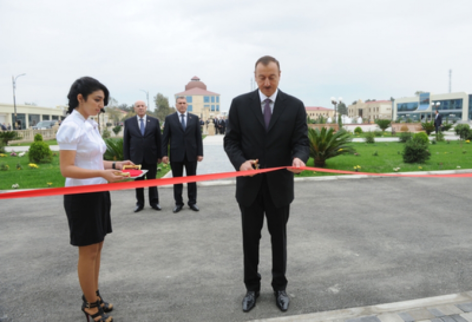 Le président M. Ilham Aliyev a participé à l’inauguration du bâtiment administratif du Parti Nouvel Azerbaïdjan à Saatly
