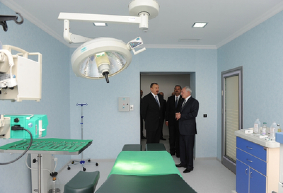 Le président Ilham Aliyev a visité l’Hôpital central de la ville d’Imichli pour connaître le déroulement des travaux de rénovation