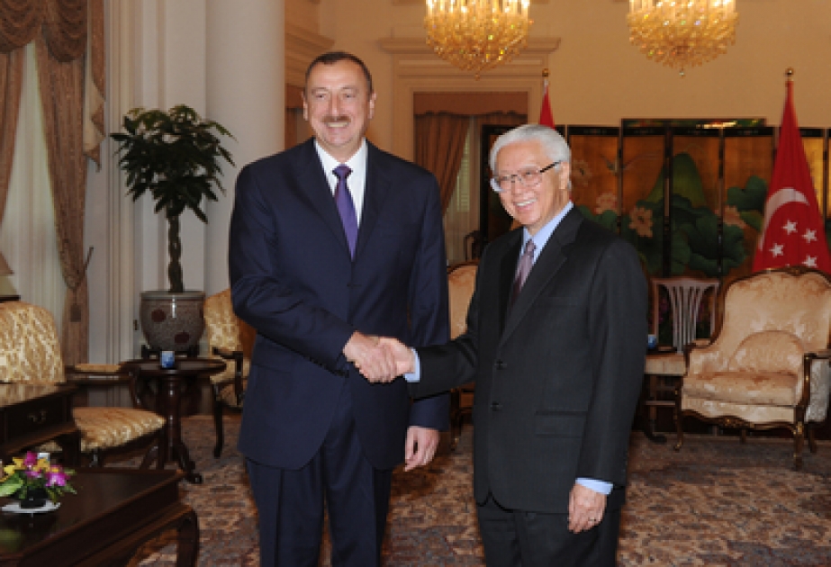 La rencontre du président azerbaïdjanais Ilham Aliyev et de son homologue singapourien Tony Tan avec la participation des délégations