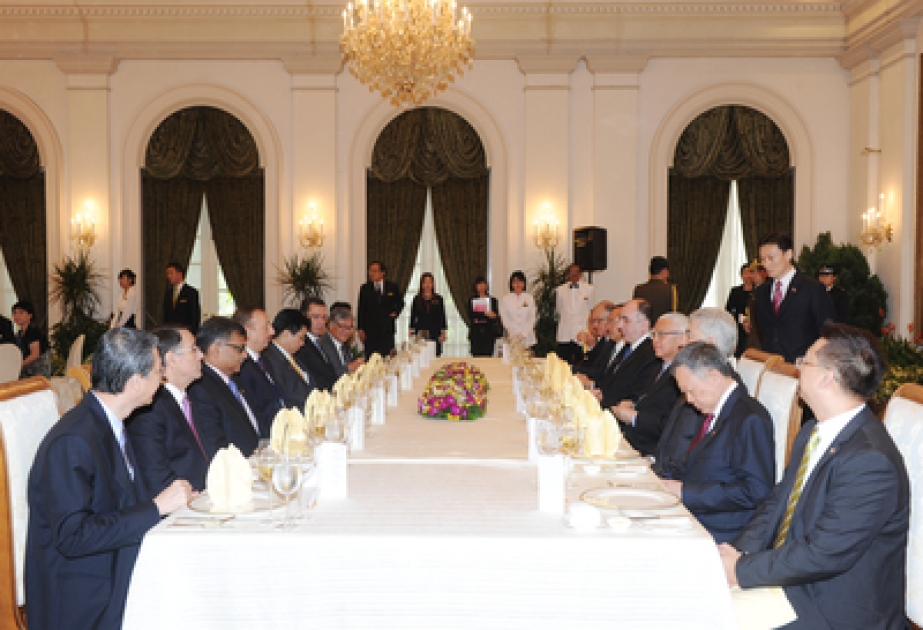 Déjeuner officiel en l’honneur du président azerbaïdjanais Ilham Aliyev à Singapour