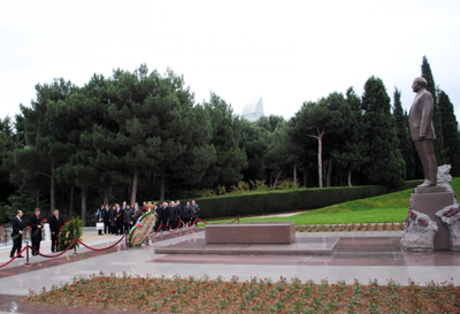 Une délégation argentine a visité la tombe du leader national Heydar Aliyev