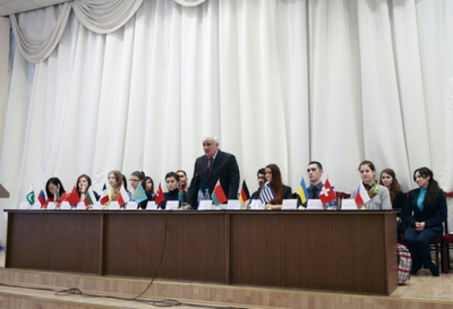 Une conférence scientifique internationale des étudiants intitulée « L’Azerbaïdjan et l’Europe: les problèmes et les perspectives » organisée à l’Université Slave de Bakou