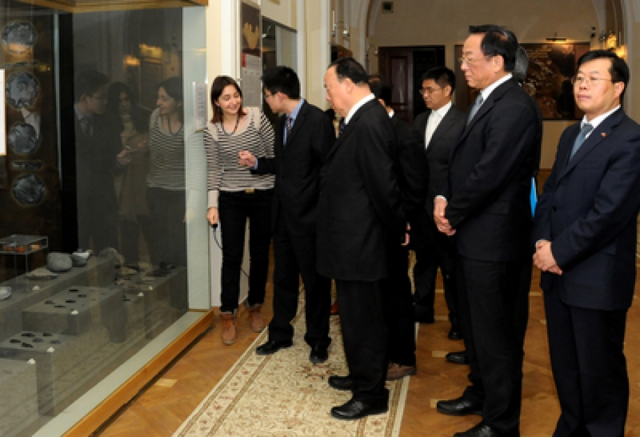 Le Musée National d’Histoire de l’Azerbaïdjan a suscité de bonnes impressions chez les membres de la délégation chinoise