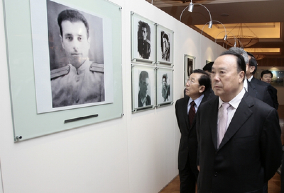 La délégation chinoise à la Fondation Heydar Aliyev