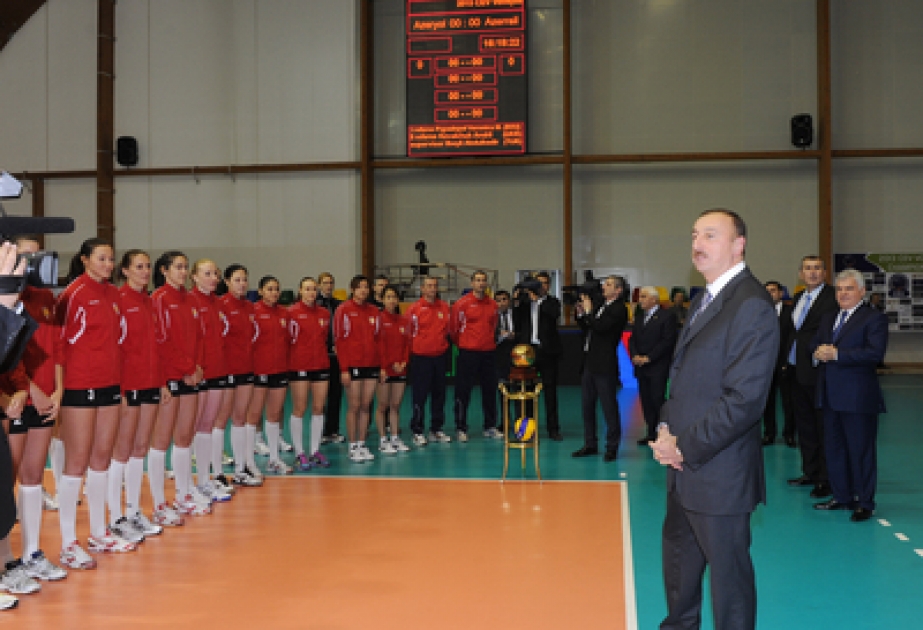 Le président M. Ilham Aliyev a participé à l’inauguration du bâtiment administratif, du terrain de volleyball et de l’hôtel du club de volleyball «Azeryol »