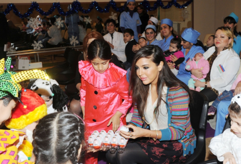Mme Leïla Aliyeva, vice-présidente de la Fondation Heydar Aliyev, a visité, à la veille du Nouvel an, le Centre de psycho-neurologie à Bakou, la Maison d’enfants numéro 1 et le foyer de jeunes filles