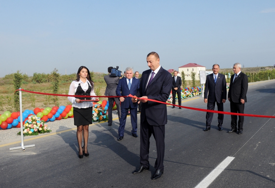 Azərbaycan Prezident İlham Əliyevin Tərtər, Bərdə, Yevlax və Zərdab rayonlarına səfəri Prezident İlham Əliyev Yevlax-Xocalı-Laçın avtomobil yolunun Yevlax-Bərdə sahəsinin tikintisi başa çatmış 29 kilometrlik hissəsinin açılışında iştirak etmişdir
