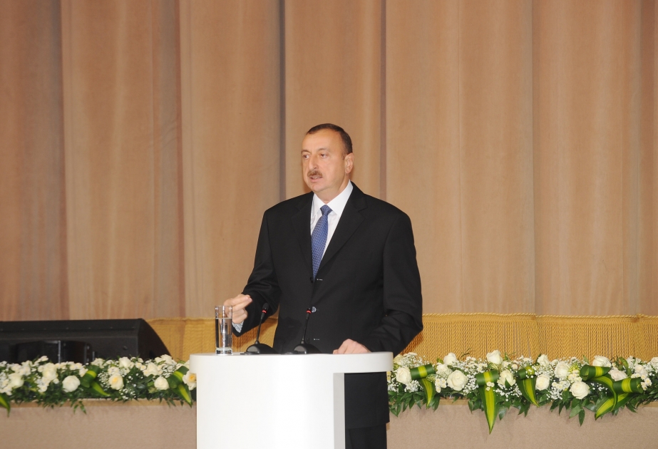 Yeni Azərbaycan Partiyasının yaradılmasının 20 illiyinə həsr olunmuş təntənəli mərasim keçirilmişdirAzərbaycan Prezidenti İlham Əliyev mərasimdə iştirak etmişdir
