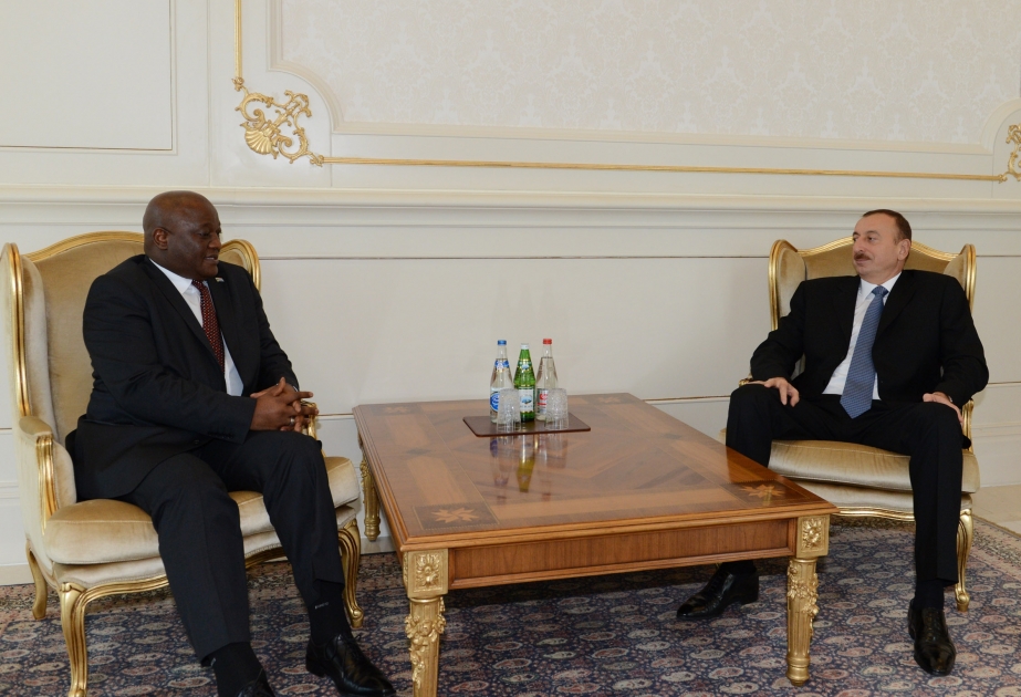 Prezident İlham Əliyev Cənubi Afrika Respublikasının Azərbaycanda yeni təyin olunmuş səfirinin etimadnaməsini qəbul etmişdir