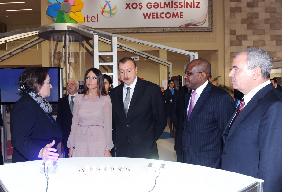 Bakıda “BakuTel-2012” XVIII Azərbaycan Beynəlxalq telekommunikasiya və informasiya texnologiyaları sərgisi açılmışdırAzərbaycan Prezidenti İlham Əliyev sərgi ilə tanış olmuşdur