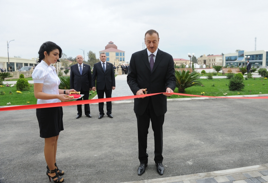 Prezident İlham Əliyev Yeni Azərbaycan Partiyası Saatlı rayon təşkilatının inzibati binasının açılışında iştirak etmişdir