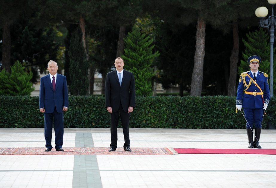 Özbəkistan Prezidenti İslam Kərimovun Azərbaycana rəsmi səfəriRəsmi qarşılanma mərasimi