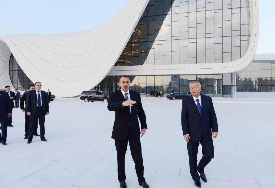 Azərbaycan və Özbəkistan prezidentləri Dövlət Bayrağı Meydanında və Heydər Əliyev Mərkəzində olmuşlar