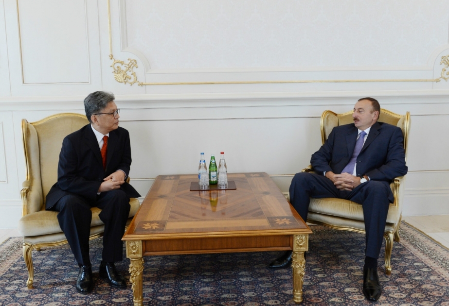 Prezident İlham Əliyev Koreya Respublikasının Azərbaycan Respublikasında yeni təyin olunmuş səfiri Çoi Suk-İnin etimadnaməsini qəbul etmişdir