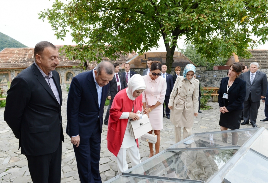 Şəkinin Kiş kəndindəki Alban məbədini ziyarət