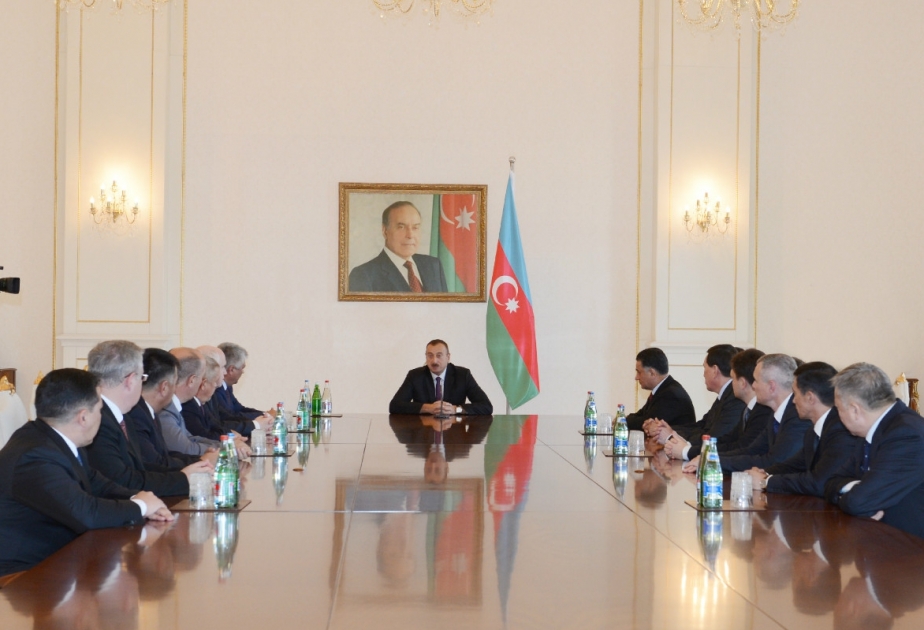 Azərbaycan Prezidenti İlham Əliyev MDB-nin iştirakçısı olan ölkələrin Daxili İşlər Nazirləri Şurasının Bakıda keçirilən iclasının iştirakçılarını qəbul etmişdir