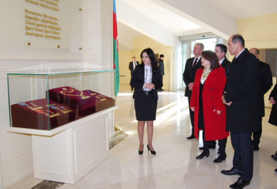 Le Premier ministre de la République de Slovénie a visité la Place du drapeau national