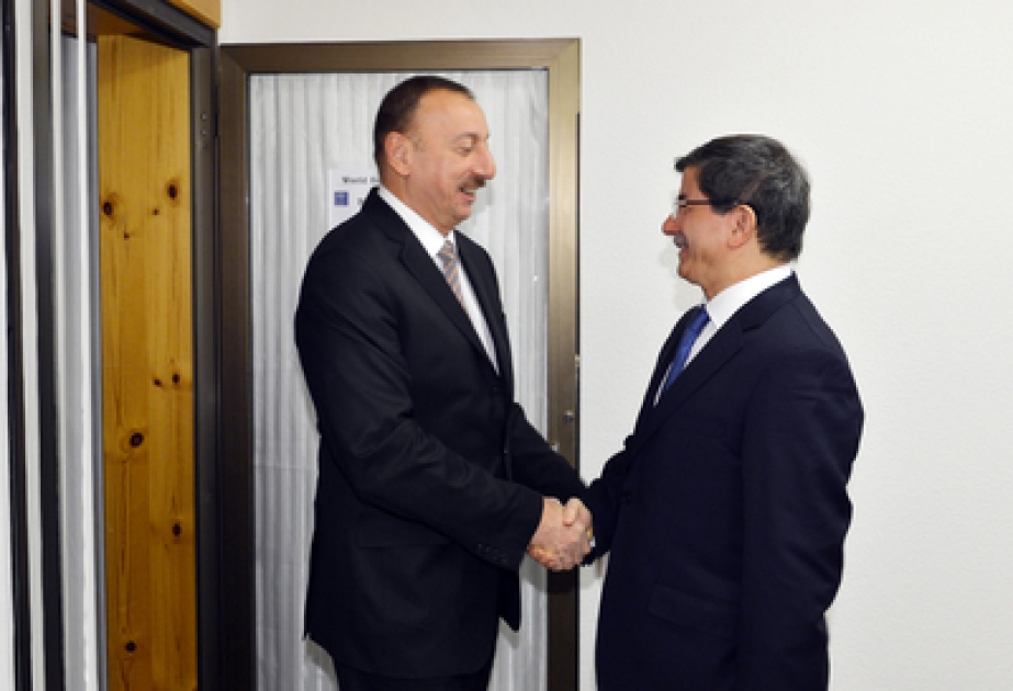 L’entretien du président azerbaïdjanais Ilham Aliyev avec Ahmet Davutoglu, ministre turc des Affaires étrangères