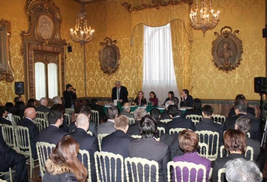 Une conférence “L’Azerbaïdjan dans le monde multipolaire” tenue à Rome