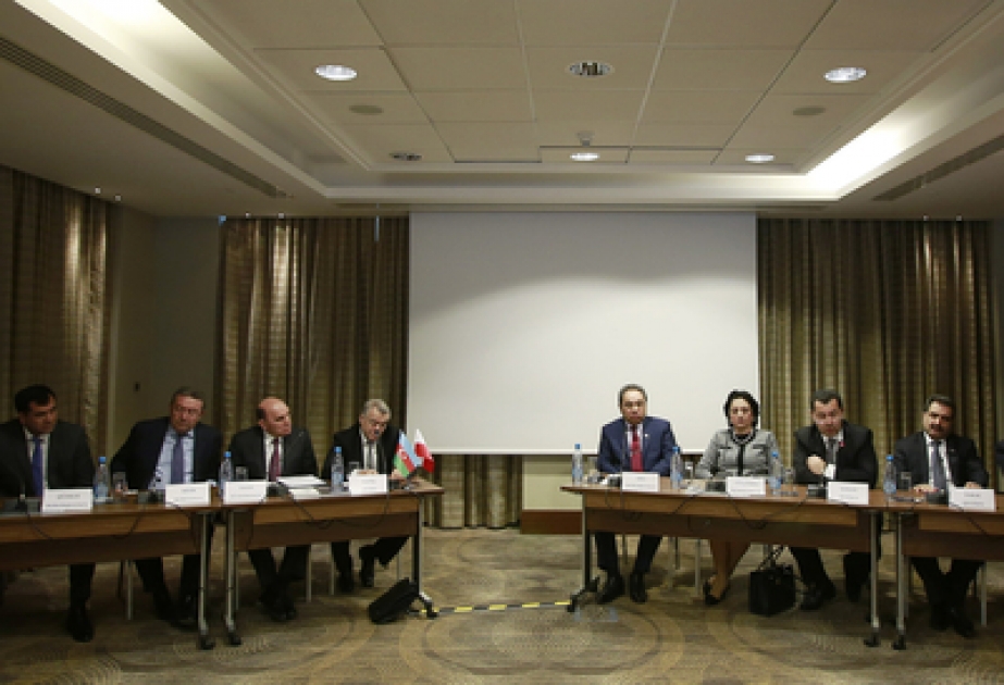 Neuf rencontres se sont tenues, dix documents ont été signé dans le cadre de la visite de la délégation azerbaïdjanaise en Pologne
