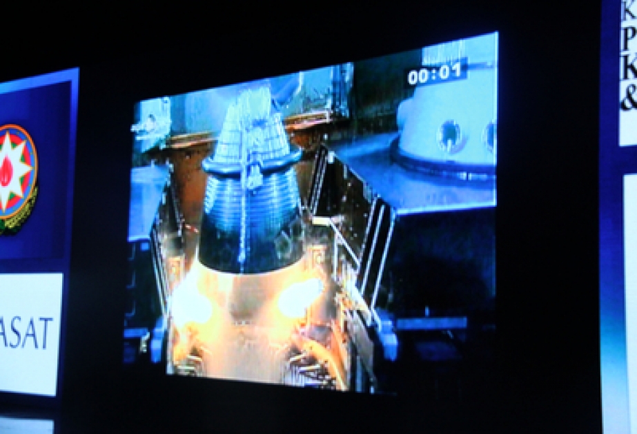 Der Prozeß des Starts vom ersten Telekommunikationssatelliten “Azerspace-1” auf die kosmische Bahn wird auch in Malaysia oline verfolgt