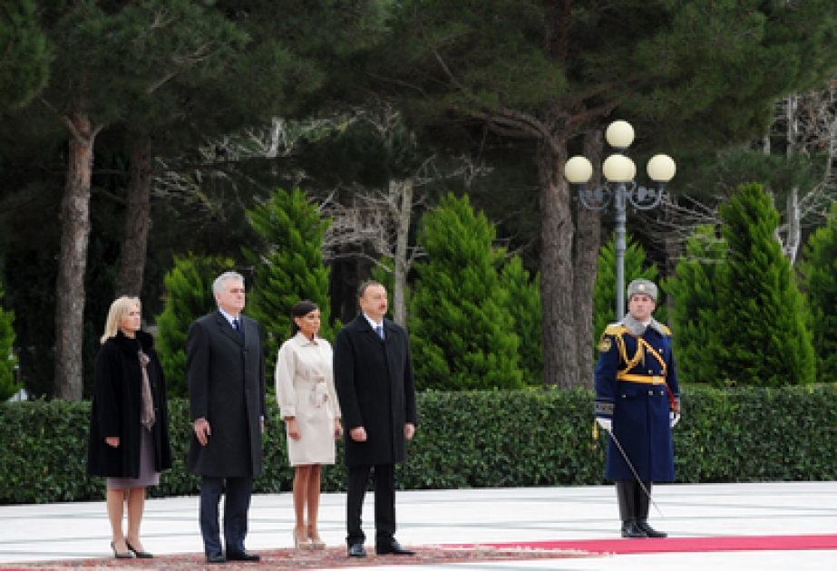 La cérémonie de l’accueil officiel du président serbe, Tomislav Nikolic