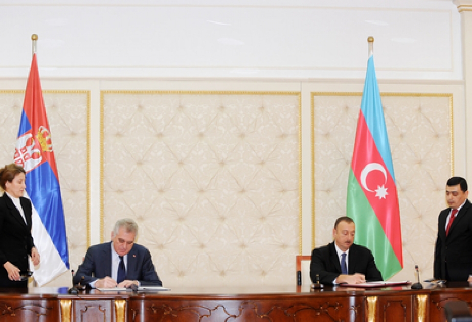 Cérémonie de signature des documents azerbaïdjano-serbes