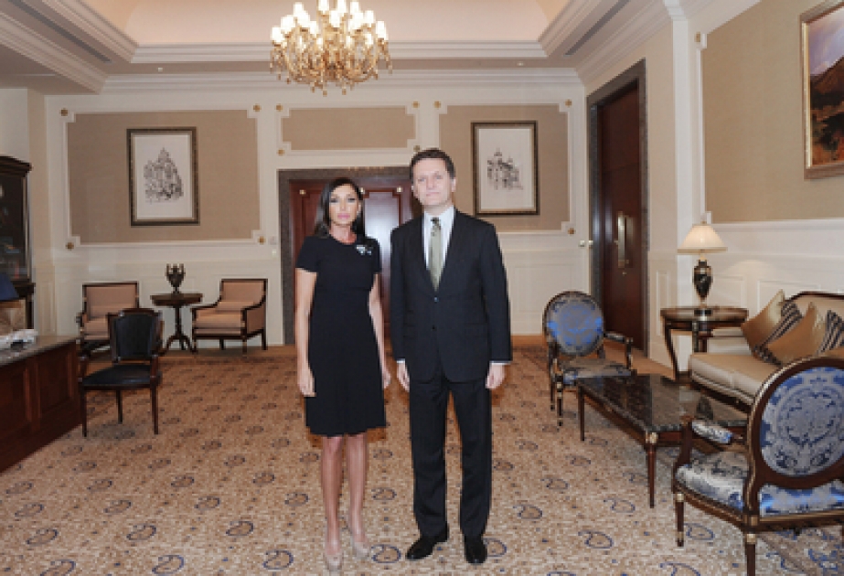 Mme Mehriban Aliyeva, première dame de l’Azerbaïdjan, a rencontré Alper Coskun, ambassadeur turc en Azerbaïdjan