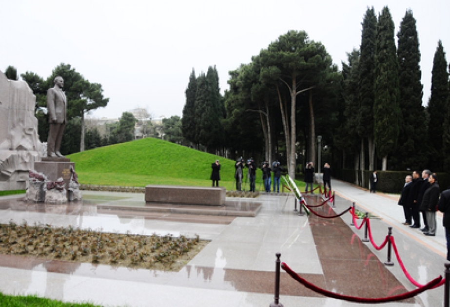 Les participants de la conférence internationale ont visité la tombe d’Heydar Aliyev, leader national